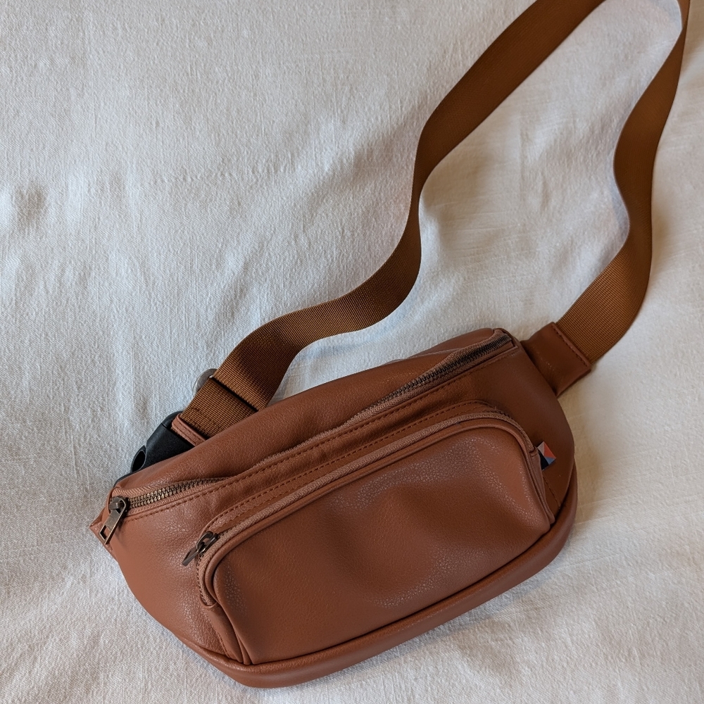 Kibou Brown Leather Crossbody Bag